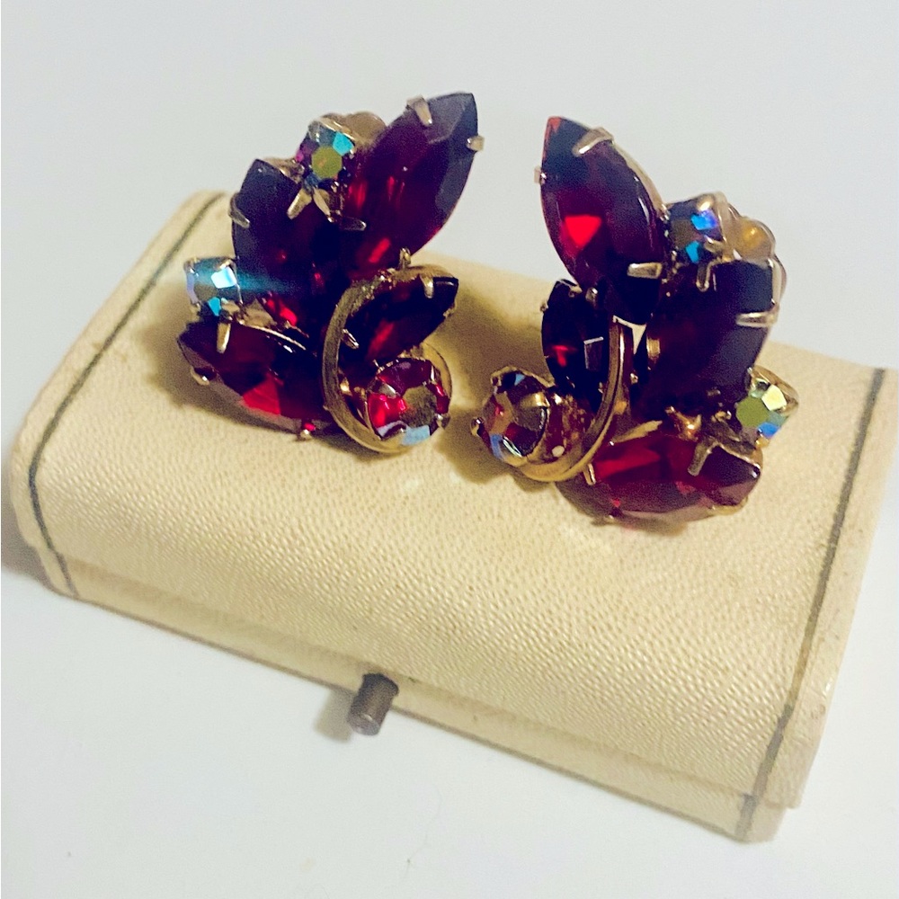 Juliana DB & E 50’s Red Rhinestone & Aurora Borealis Clip-On Earrings